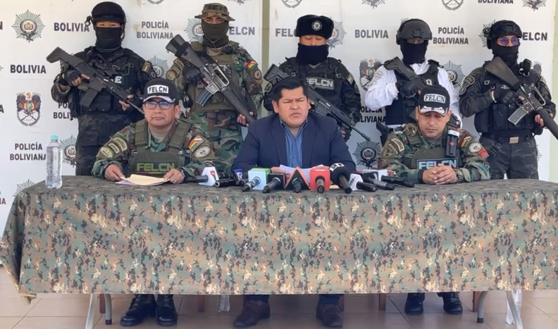 Felcn secuestra media tonelada de droga en Santa Cruz y aprehenden a ...